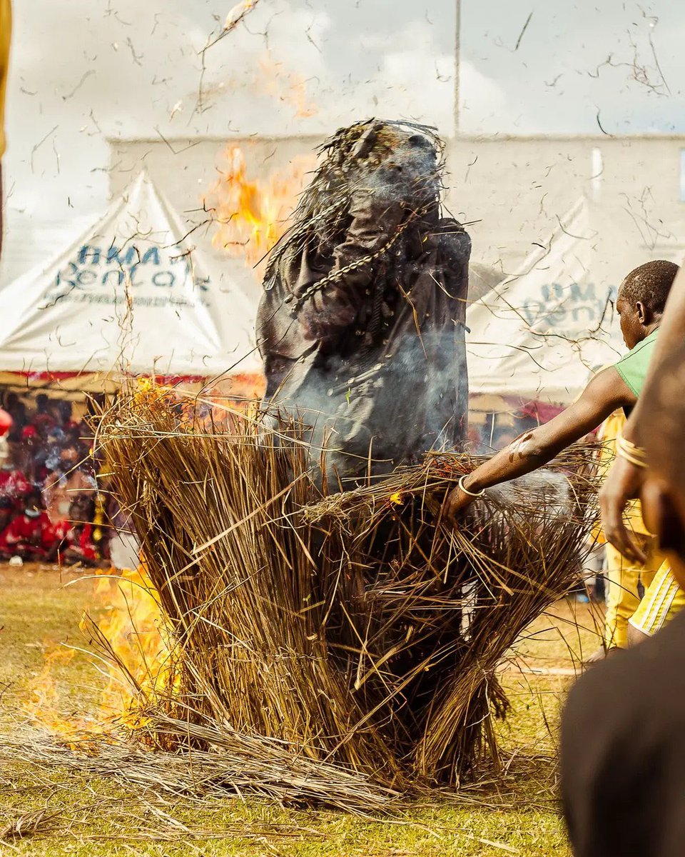 𝑩𝑰𝑮 𝑻𝑬𝑬 𝑫𝑬𝑬 🔮 tweet media