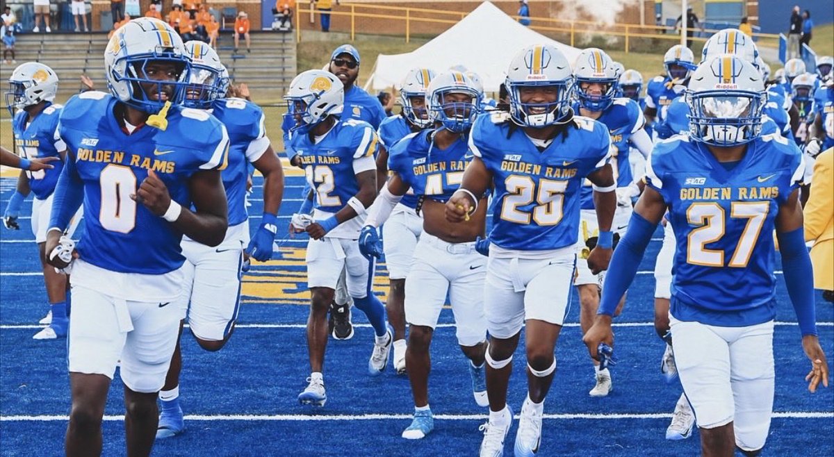 Cris2wavvyy's tweet image. God just continues to bring more blessings, with that being said after great conversations with Coach David Bowser I have received my first collegiate Division II offer from Albany State University AGTG🙏🏾🙌🏾 #GoldenRams 
@CoachBowser2 
@ASUGoldenRamFB 
@ASUGoldenRams