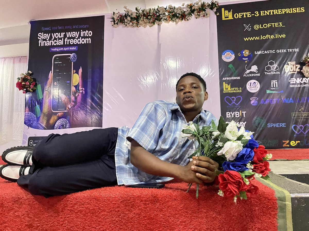 Romeo🌹 tweet media