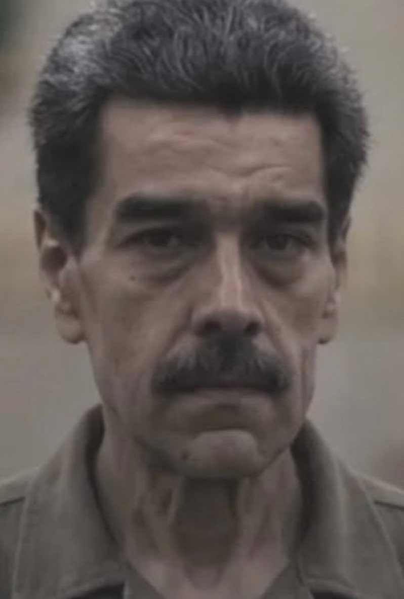 Bisou 🥂🍾❄️ tweet media