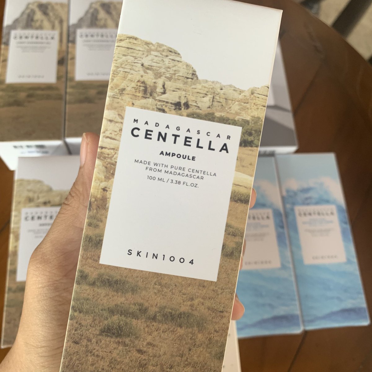 _chocomtcheree's tweet photo. Wts skincare ori, masih segel
SKIN1004 brightening capsule cream 75 ml (65k) 
SKIN1004 centella ampoule 100 ml (85k)
SKIN1004 centella cleansing oil 200 ml (80k)

🛒 https://t.co/Zf5BhRuq2R

#wts #zonauang #zonajajan https://t.co/AVYpKuproi