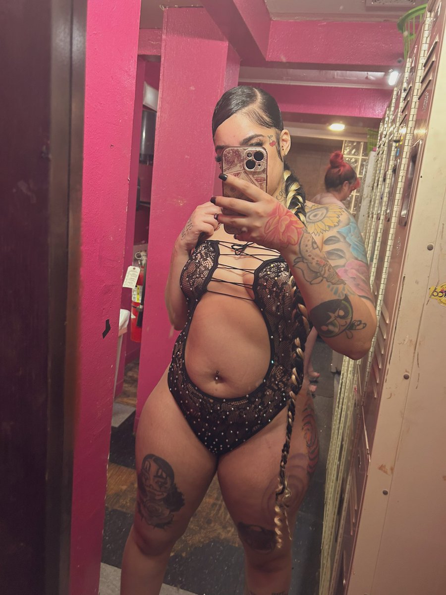 sin4cherry 🍒 tweet media