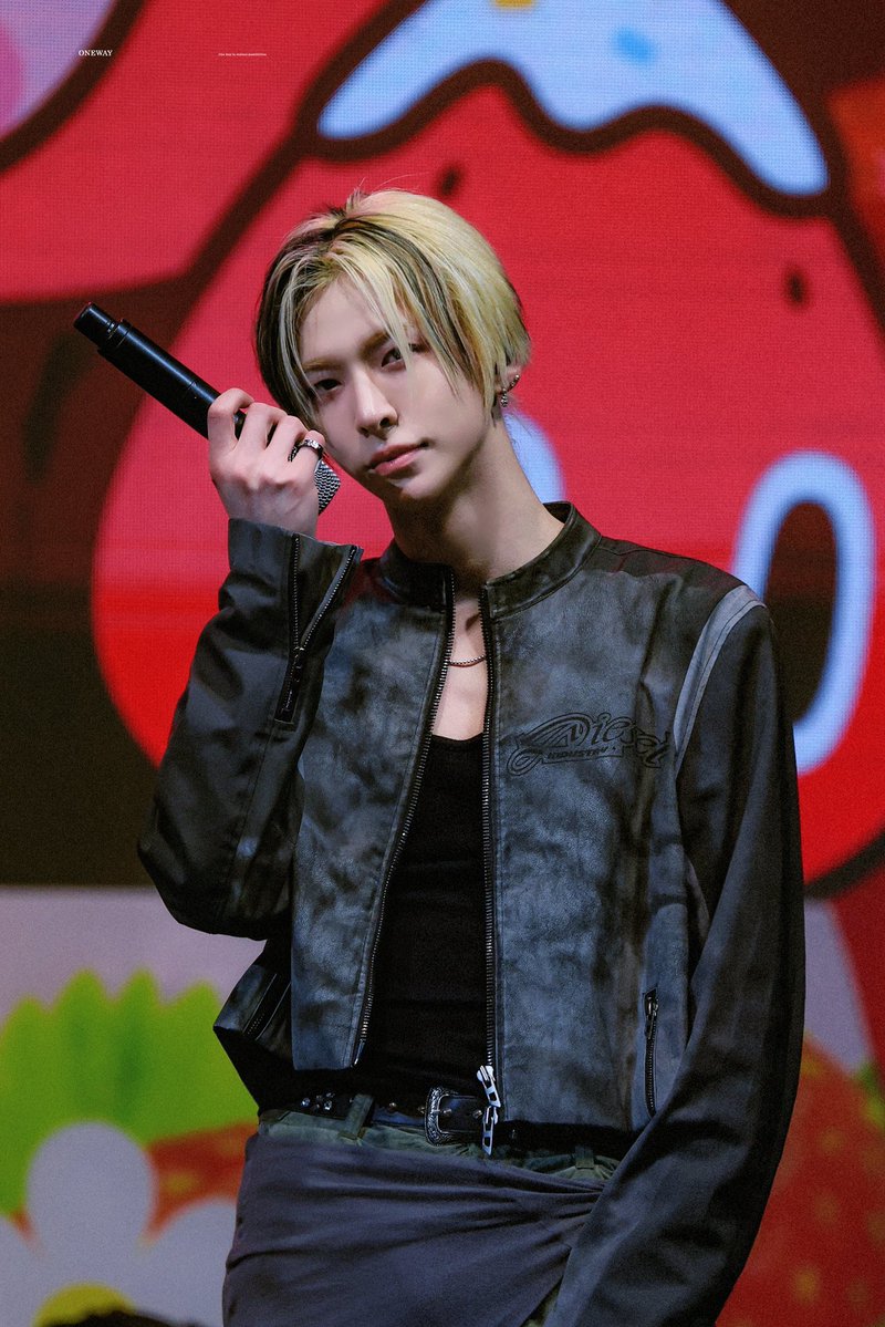 𝐎𝐍𝐄𝐖𝐀𝐘 tweet media