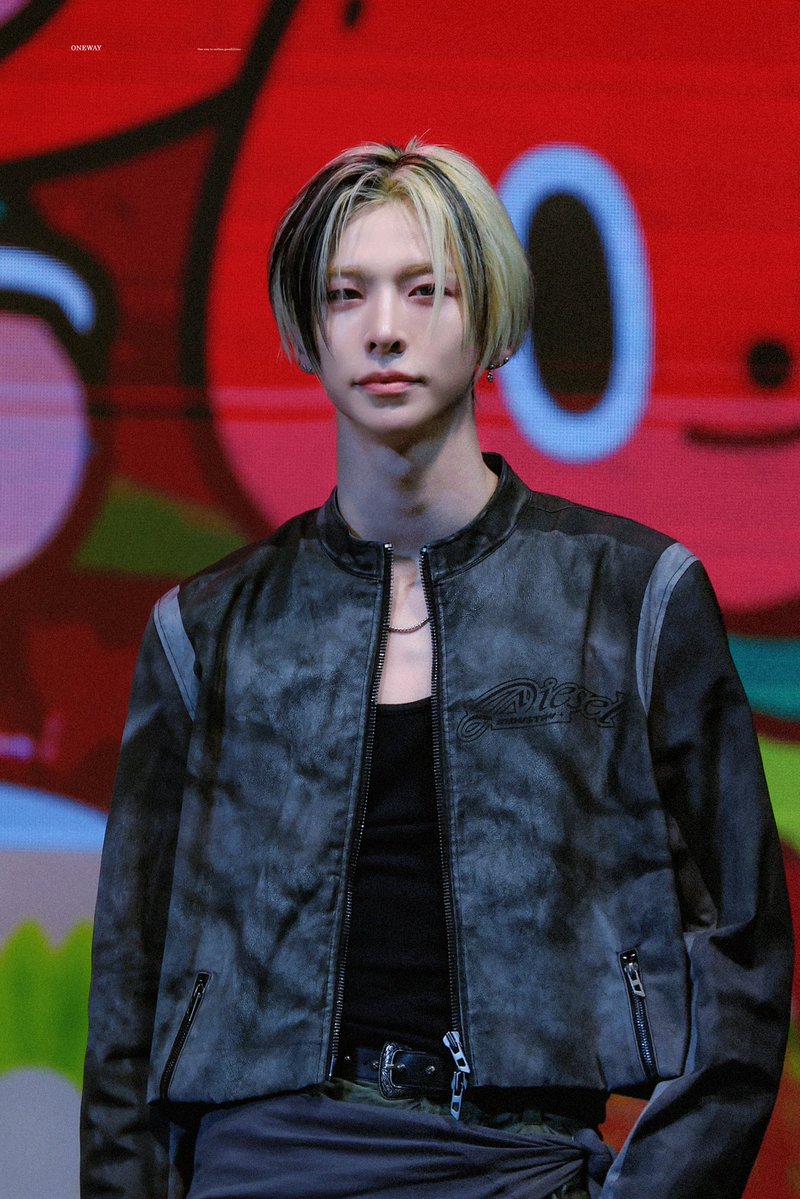 𝐎𝐍𝐄𝐖𝐀𝐘 tweet media