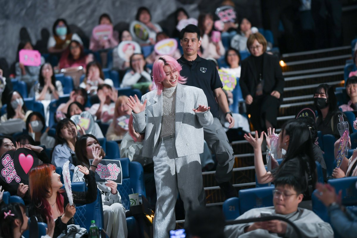 映画『スペシャルズ』公式 tweet media