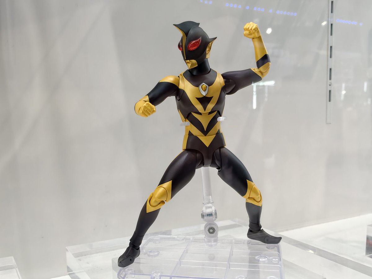 ウルトラマンシャドー