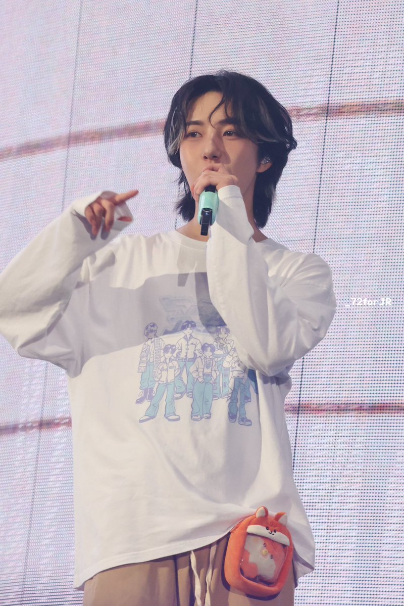 _72forJR tweet media