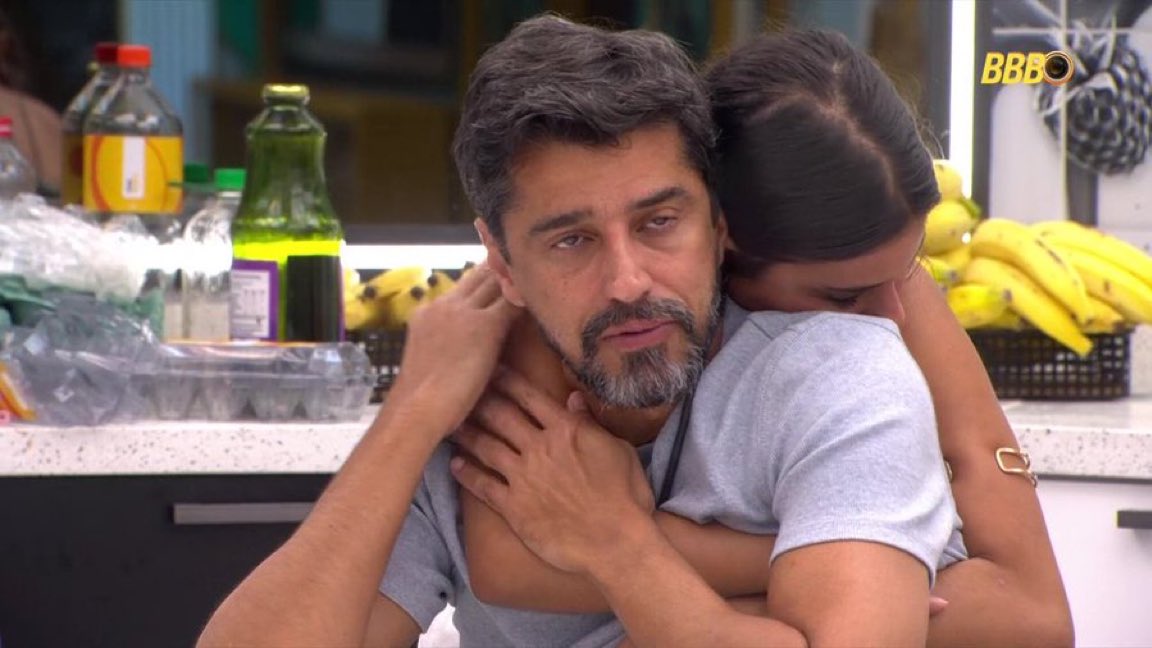 Hugo Gloss tweet media