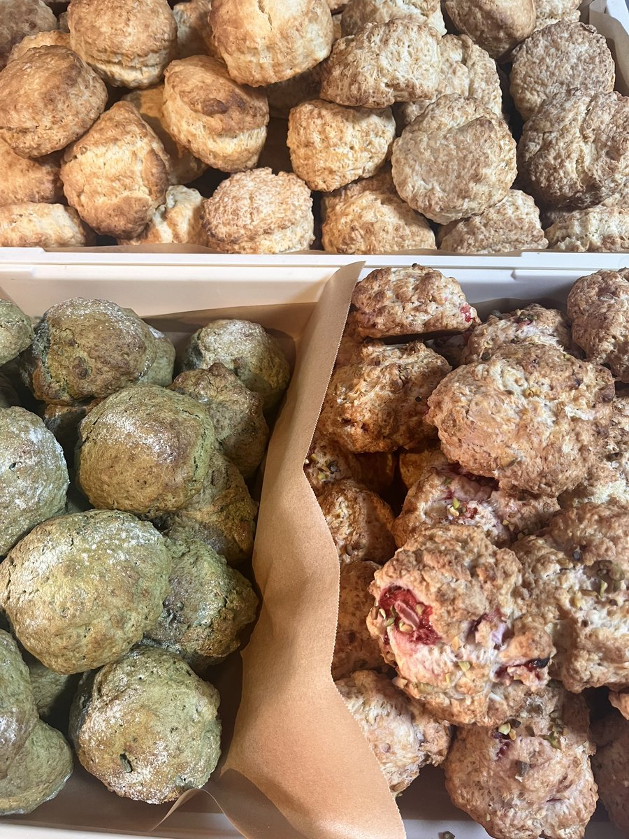 うめだ商店　柿木町店　うめだ商店おやつ屋両店舗営業しています

久しぶりに
柿木町店はのんびり

ご来店お待ちしています