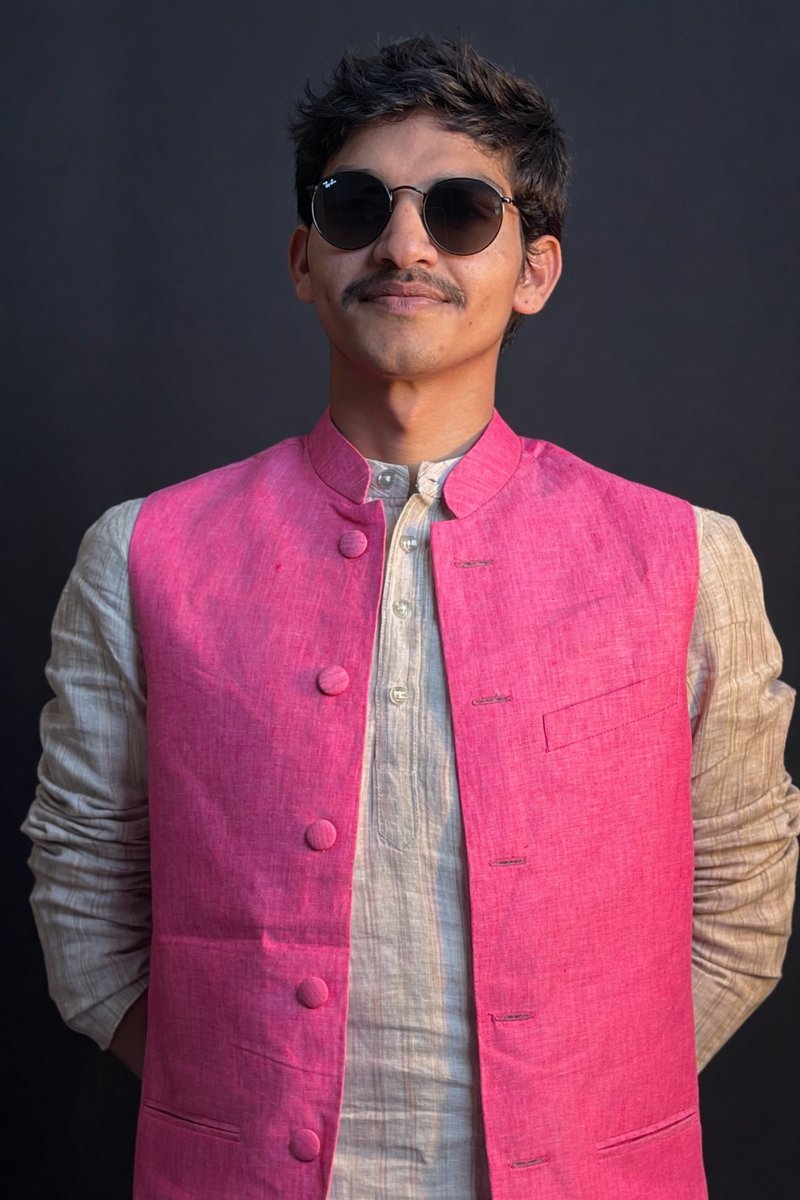BVNaik_Official's tweet photo. Nothing is permanent — not your glamour, your physique, your style, or even your hair.
But your character? That’s your true legacy.
Protect it. Build it. Never compromise it. ✨ https://t.co/hbRU1WjVoh