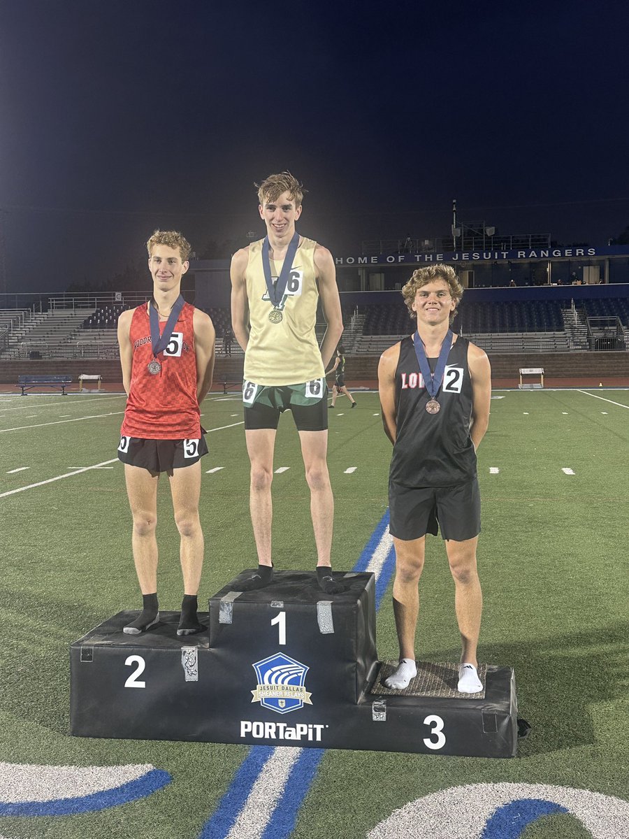 LKellyXCTF's tweet photo. Congrats to Tristan Arceneau, Joey Reid, and Carter Ewing - all running a career best times at the Jesuit Sheaner Relays in the 3200M tonight! https://t.co/kHsoikIyCG
