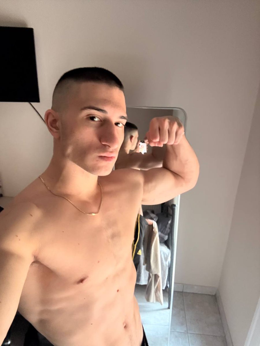 Blake_priv tweet media