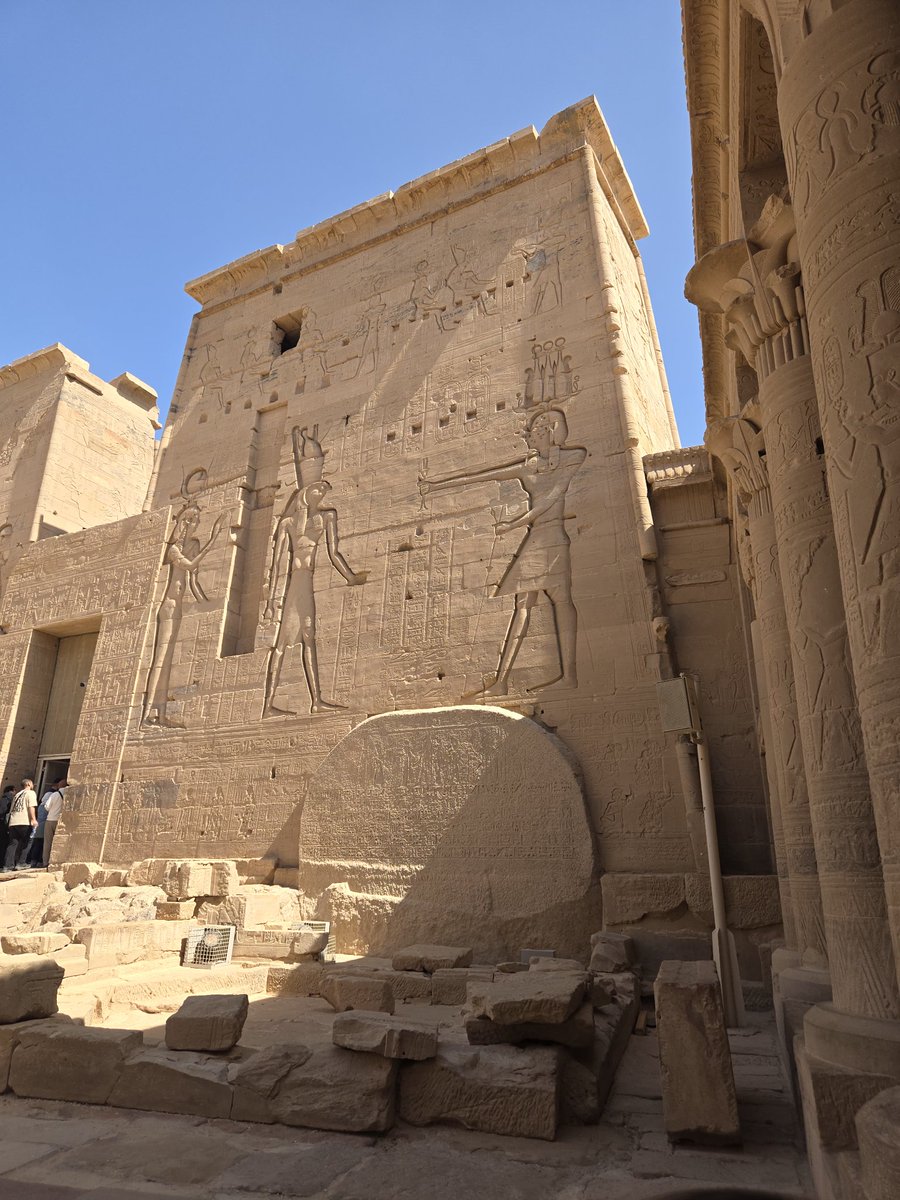 ScoobydoFU's tweet photo. Temple of Philae, Aswan, Egypt, Friday https://t.co/QePanpYBLK