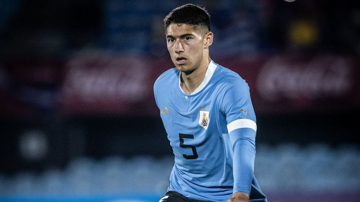 2en4dias's tweet image. Emi #Martinez, Mathi #Olivera, Rodri #Aguirre, Fernando #Muslera y Juanma #Sanabria, los mejores de @Uruguay en el empate. 

Valverde, Canobbio, Varela, Rodríguez y Piquerez, los puntos más flojos