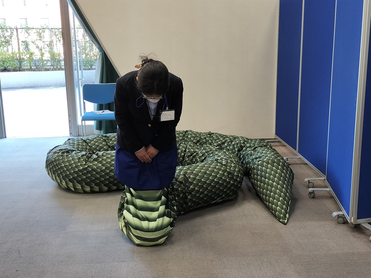 フミエ tweet media