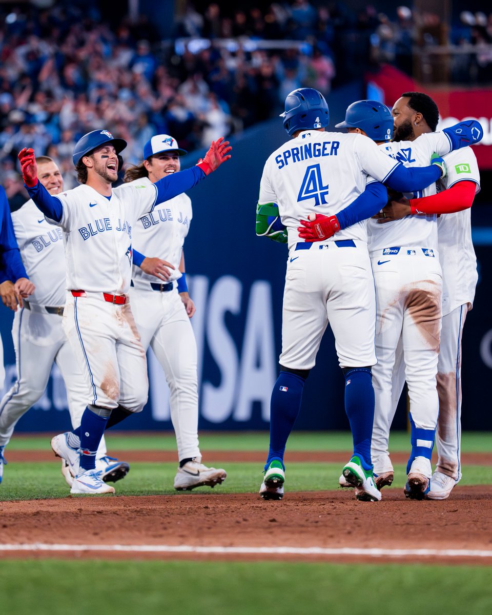 Toronto Blue Jays tweet media