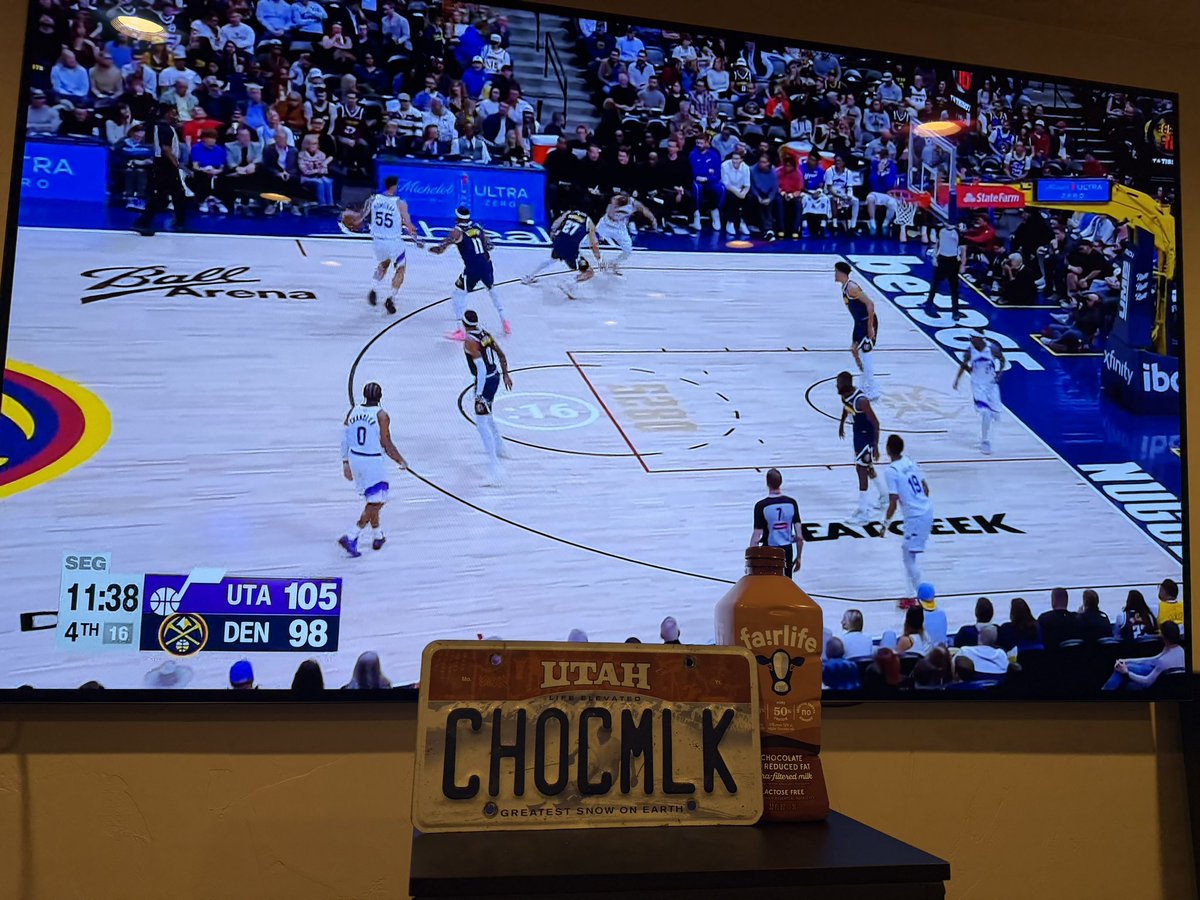 chocmlk's tweet photo. My two favorite things… the Utah Jazz and  CHOCMLK #LesOlsonIT #TakeNote https://t.co/cNnoF6s5bq