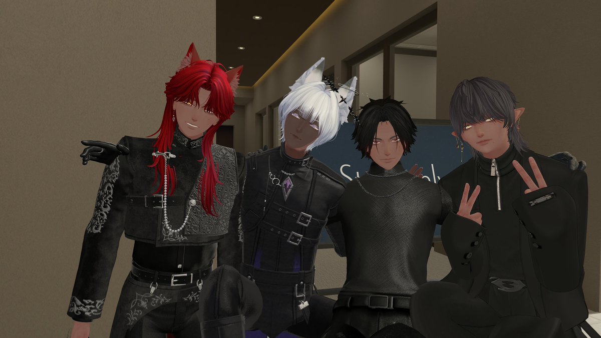 makararu_122's tweet photo. 主催様&スタッフ様とのお写真とか、褐色の男たちの集合写真とか、推しとのツーショたち…
ツーショ2枚ともやばいねぇ…へへっ…
#MAU_Meetup https://t.co/PtA5GbxC93