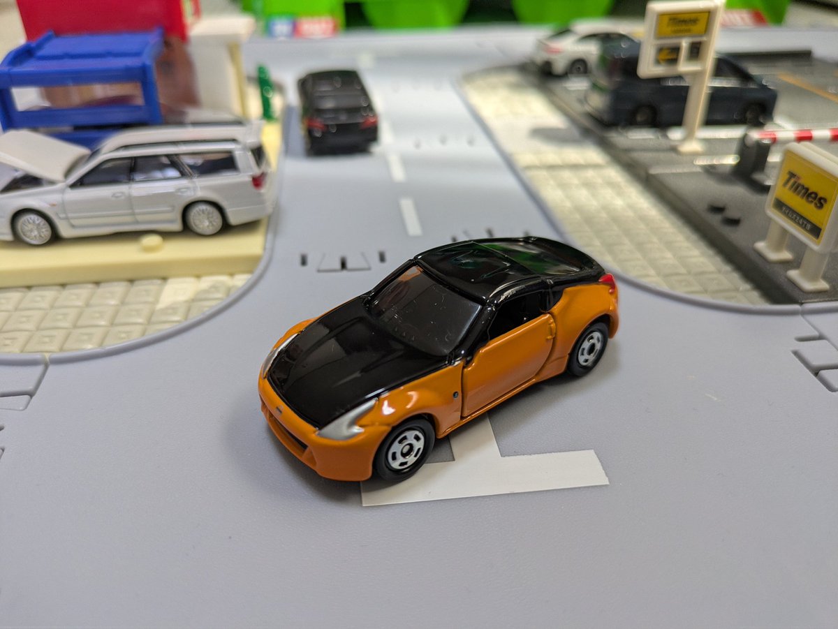 fh35fb15's tweet photo. トミカくじやってきた
自分はタオル
子供はＺ!
よかった笑 https://t.co/cHjloWjg7P