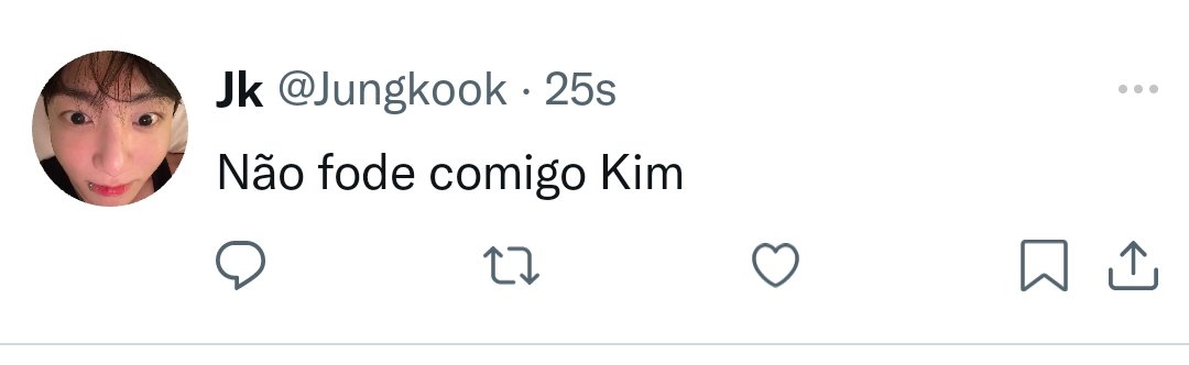 Jjaeeyx's tweet photo. Taekook Au onde 
Taehyung e Jungkook são apaixonados um pelo outro, mas Taehyung irá se casar com o filho mais velho da família Jeon. 

Ou onde Jungkook aparece no noivado do irmão para sequestrar o noivo. https://t.co/4B9aJKSYJZ