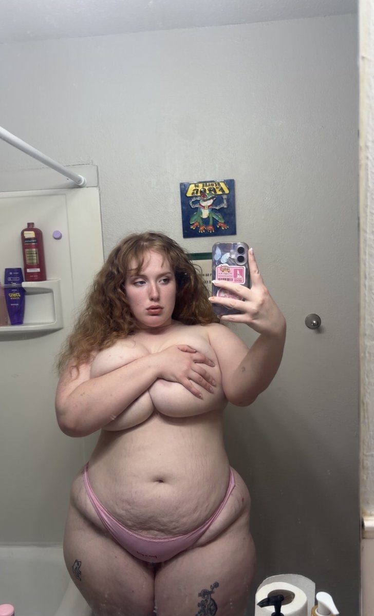Honeydraws87's tweet photo. Goodnight yall Time to go 🥊BEAT my bean for my favorite perverts on my OF 😘 https://t.co/q9kIZzhWTt