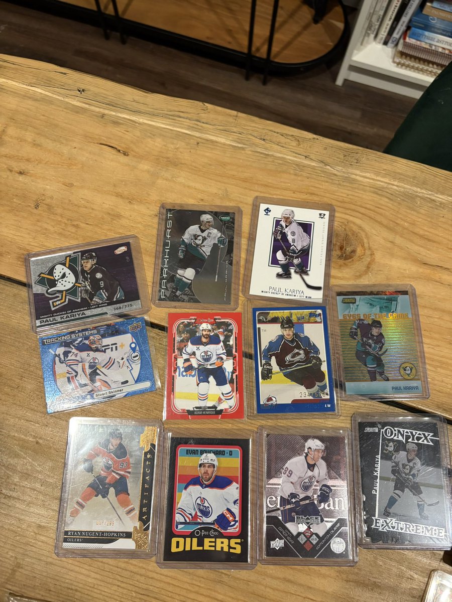 Jeff_Jensen7's tweet photo. Absolute nuke of a Mailday from the one and only #stackfather @danvincent78 himself. 2 beautiful RPA’s to start the oil pc up again after some financial struggles and the moving of the pc. He was gracious enough to include a ton of beautiful extras. Dan never ceases to amaze me. https://t.co/bH15E7Z8mB