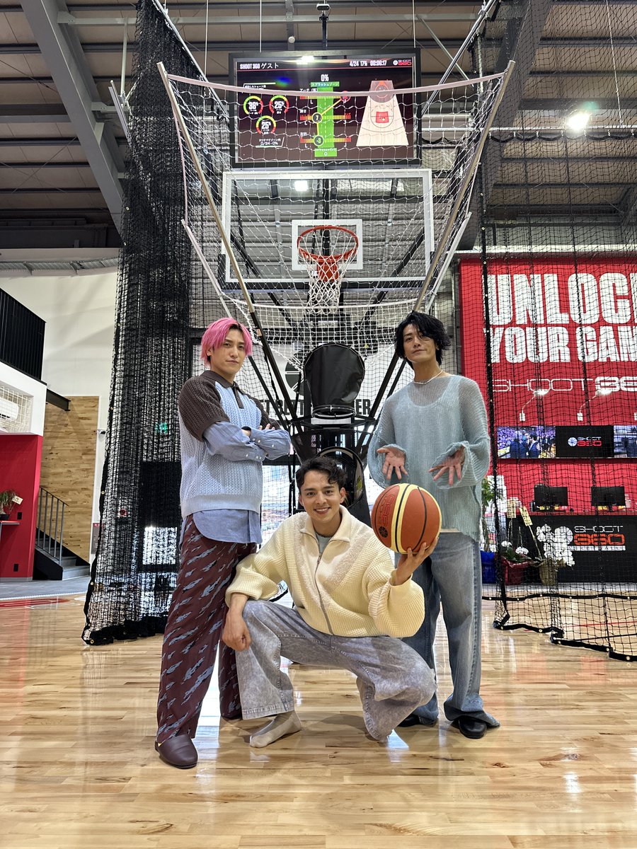 tv_life's tweet photo. 赤西仁が『メシドラSP』に登場
兼近大樹＆満島真之介とドライブ旅で本音を語る
「あれやんなきゃよかったとかは一切ないかも」

🔻記事＆写真はこちら
https://t.co/vqLjPaTZOb

#赤西仁 #兼近大樹 #満島真之介 #メシドラ https://t.co/ObQRS9lmUr