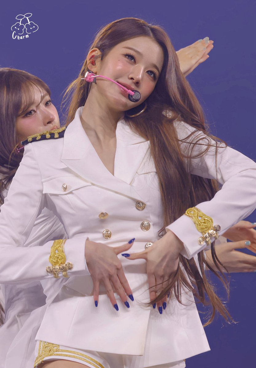 charmjwy's tweet photo. 260322 our Kérastase &amp; Dyson ambassador because, look at that hair 
🔥🤩💕

#아이브 #IVE #장원영 #원영 #WONYOUNG #JANGWONYOUNG #ウォニョン https://t.co/4HrU3z9TbP