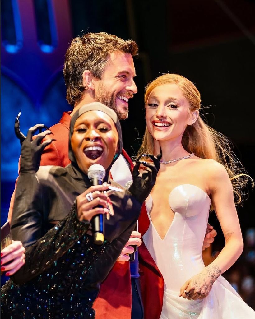 remclaires's tweet photo. oh take me back to wicked https://t.co/gpF3E1AArc