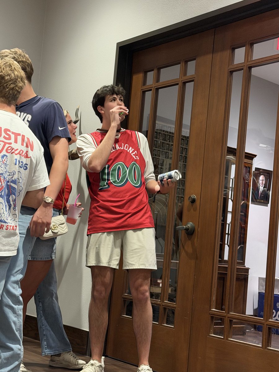 Roberto Helado Diaz VI tweet media