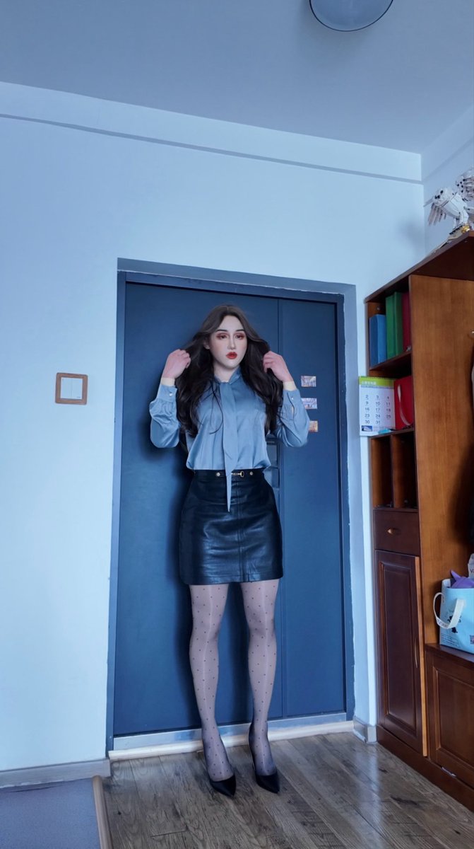 今天是皮裙装😌 #crossdresser #crossdressing #masker #cd #highheels #ts #恋物 #变装