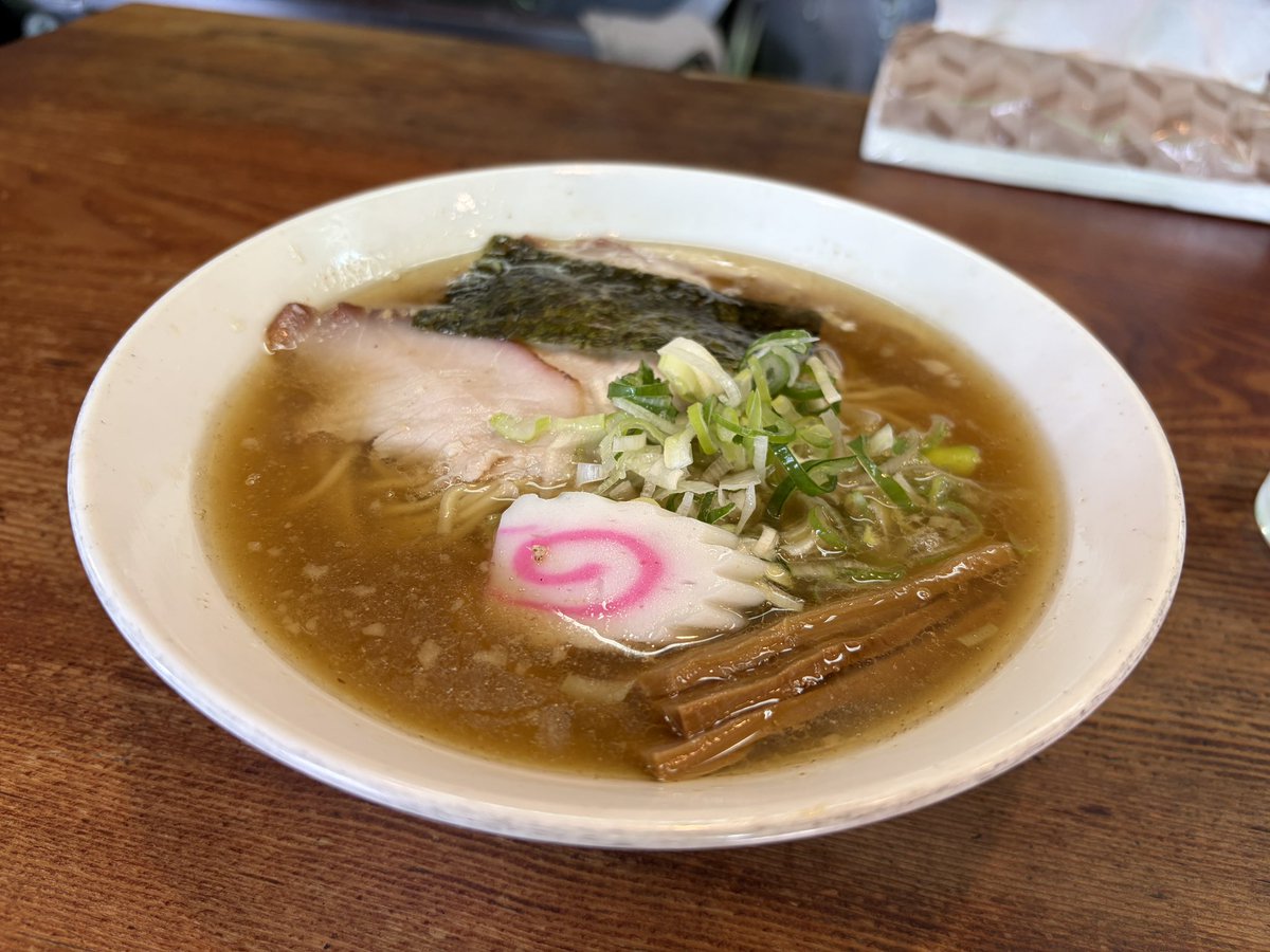 roichiyu's tweet photo. 良温
中華そば
並
細麺
ほぼ昼だけど
贅沢朝ごはん
今日は細麺があるみたいです
これも好きです
おいしくいただきました
ごちそうさまでした https://t.co/gtzYxBQ0Dd