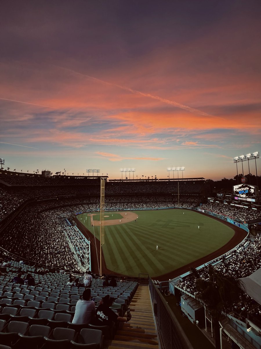 Emmanuel Flores tweet media