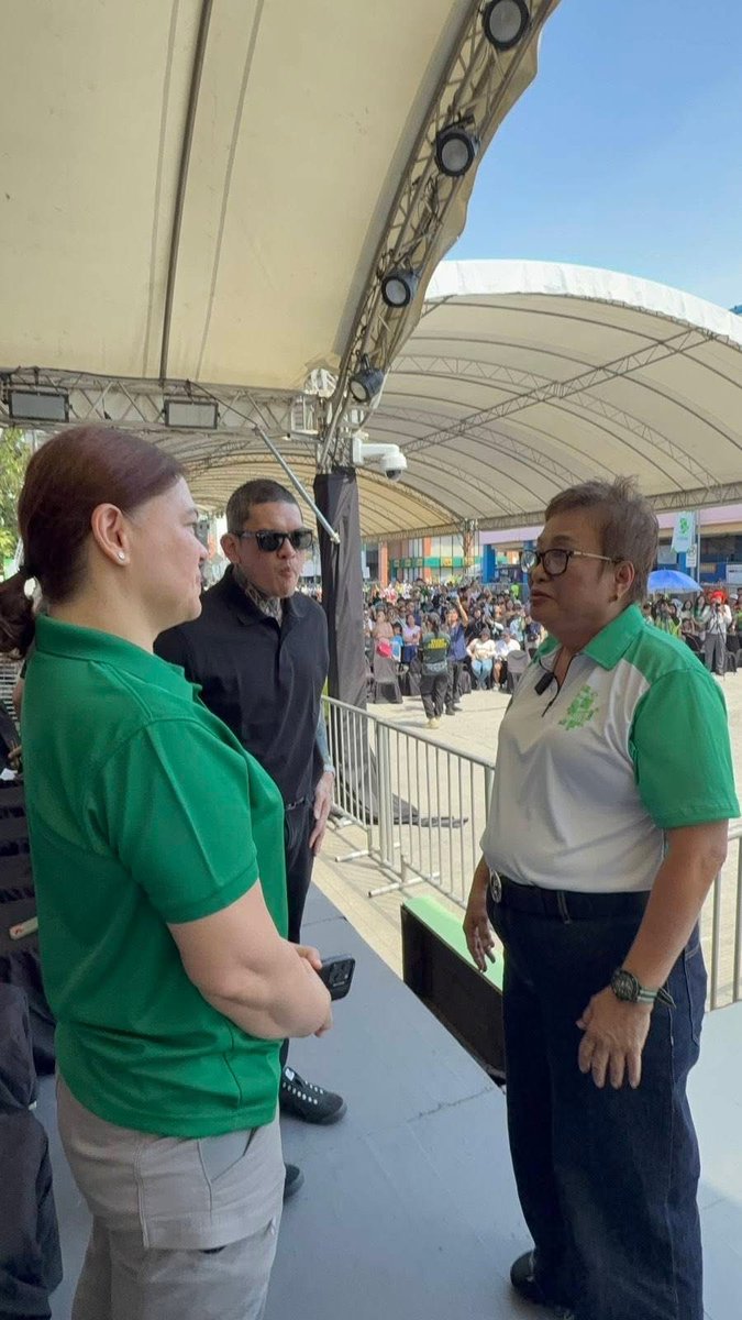 UNBOWED ✨ tweet media