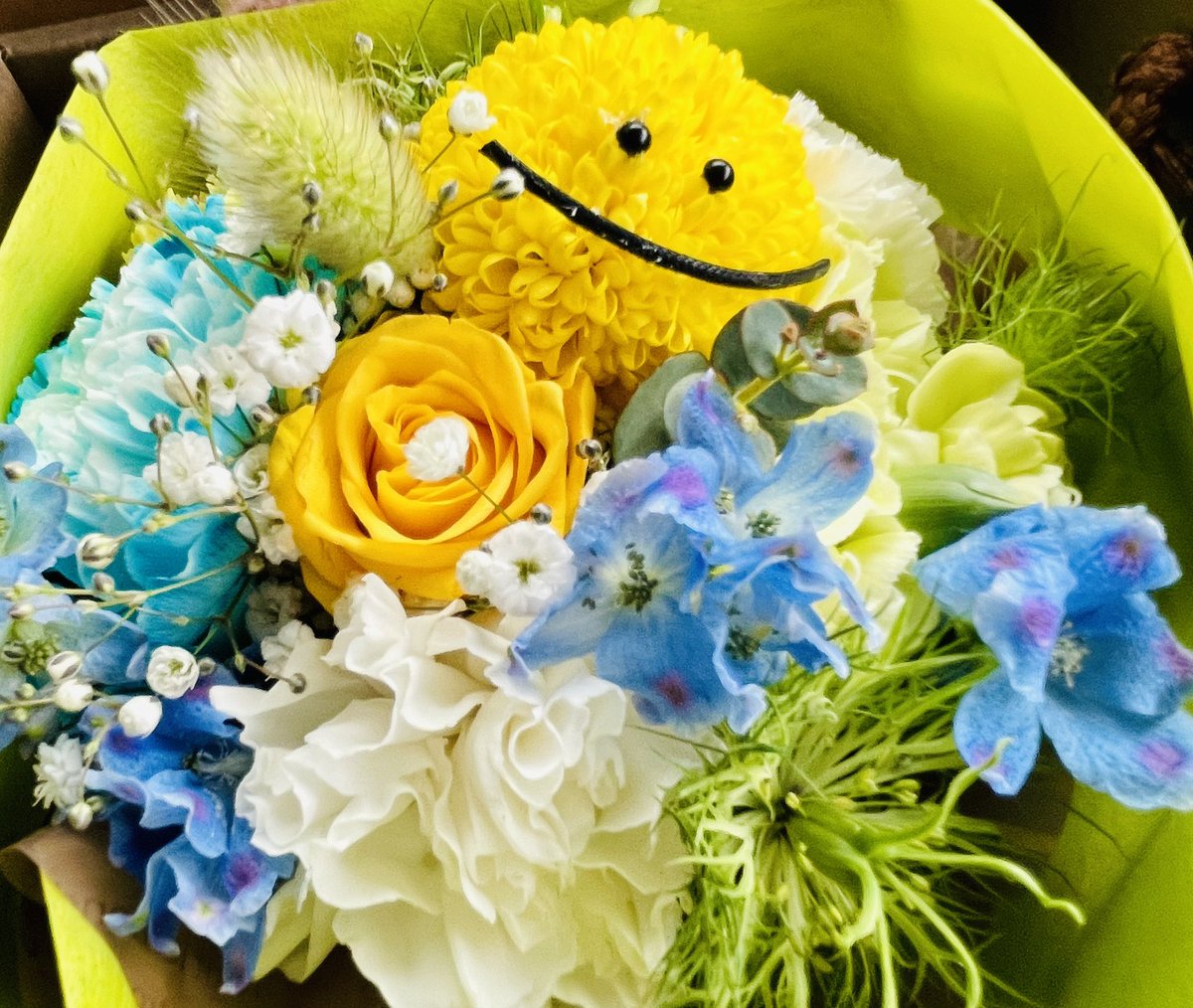 いつも子どもを気遣い他者への思いやりのあるお父さんでした。お人柄から職場でも利用者の皆さんに慕われていました。スマイルパークの草むしり大変だから手伝うよと声をかけてくれたりPTA役員も引き受ける縁の下の力持ちでした。子どもの成長を喜んでいることでしょう🌼心よりご冥福をお祈り致します