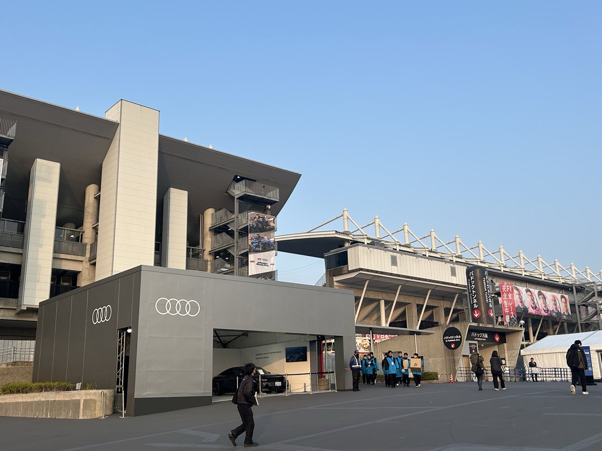 キャメル tweet media