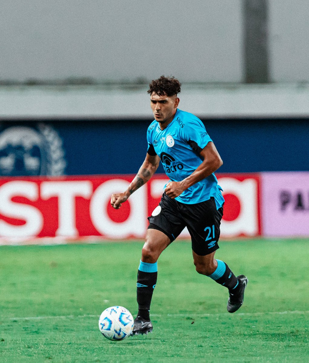 El mejor jugador del partido.

Adrian Sánchéz, señor jugador. 👏🎩