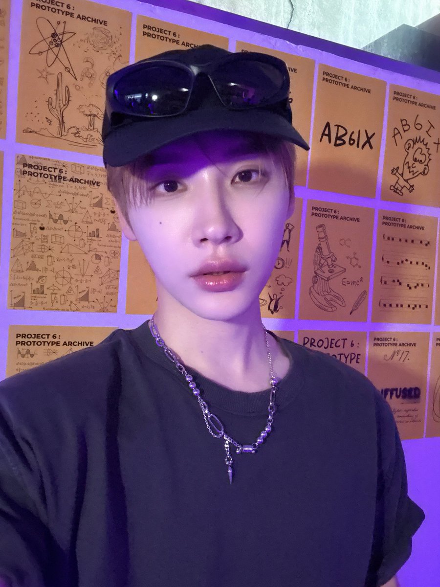 Hwinare's tweet photo. 웅이 시그 싸폴 우진이 모든 싸폴로 바꿔주실분??
29일 인기가요 OR 끼택 반택 가능합니다🙋‍♀️

#AB6IX #전웅 #김동현 #박우진 #이대휘 https://t.co/RPMd43Kn9D