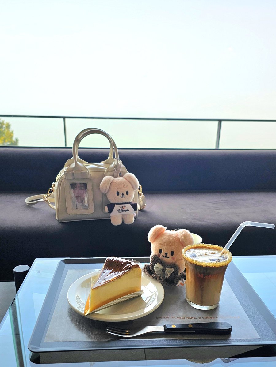 地味子 tweet media