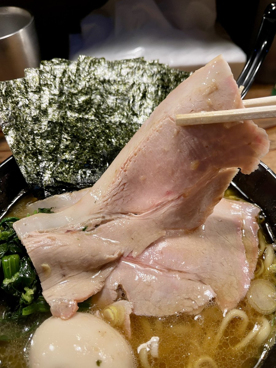 COYSCS's tweet photo. クックら
久しぶりのクックら🐳✨
今日は中盛を硬め濃いめで😏
ガツンと脳天パンチを喰らうショ���パウマーーー🤩
朝から血圧爆上がり間違いなし😇
今日は燻製チャーシューも増しちゃいました🥰
あー美味しかった😋
今日も大大大満足でした🙏
#クックら https://t.co/l3QVpStph3