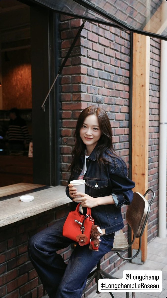 오앗 너무 이쁘잖아!! 언니!!사진 더 올려줄꺼죠오?!?!?
더 보고싶어여ㅠㅠㅠ
#KIMSEJEONG #김세정 #세정