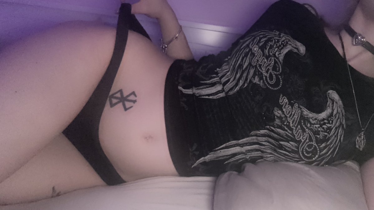 ☽ 𝓇𝑒𝓃𝓃𝒶 ☾ tweet media