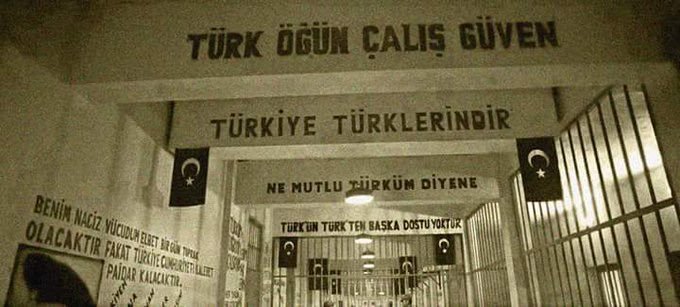 tomrisology's tweet photo. Türk'üz, Türkçüyüz, Atatürkçüyüz! https://t.co/vZuwSnSvq0