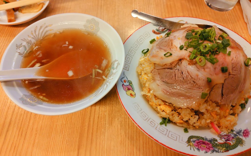 スノー tweet media