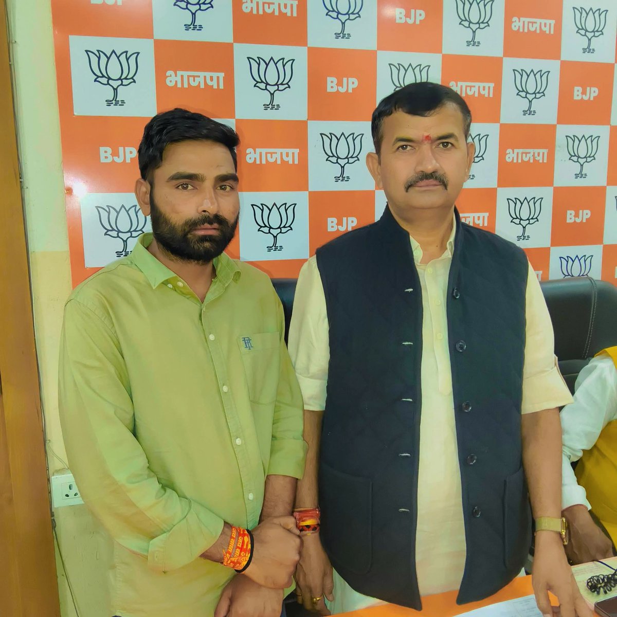 jaisinghpayla's tweet photo. भारतीय जनता पार्टी, राजस्थान के प्रदेश महामंत्री श्री श्रवण सिंह बगड़ी जी को जन्मदिवस की हार्दिक बधाई एवं शुभकामनाएं।

प्रभु श्रीराम जी से आपके उत्तम स्वास्थ्य, यशस्वी एवं दीर्घायु जीवन की प्रार्थना करते हुए कामना करता हूं।

@SharwanBagdiBjp  @RaoRajendraBJP @DeviSinghBJP https://t.co/mL7HijVQaQ