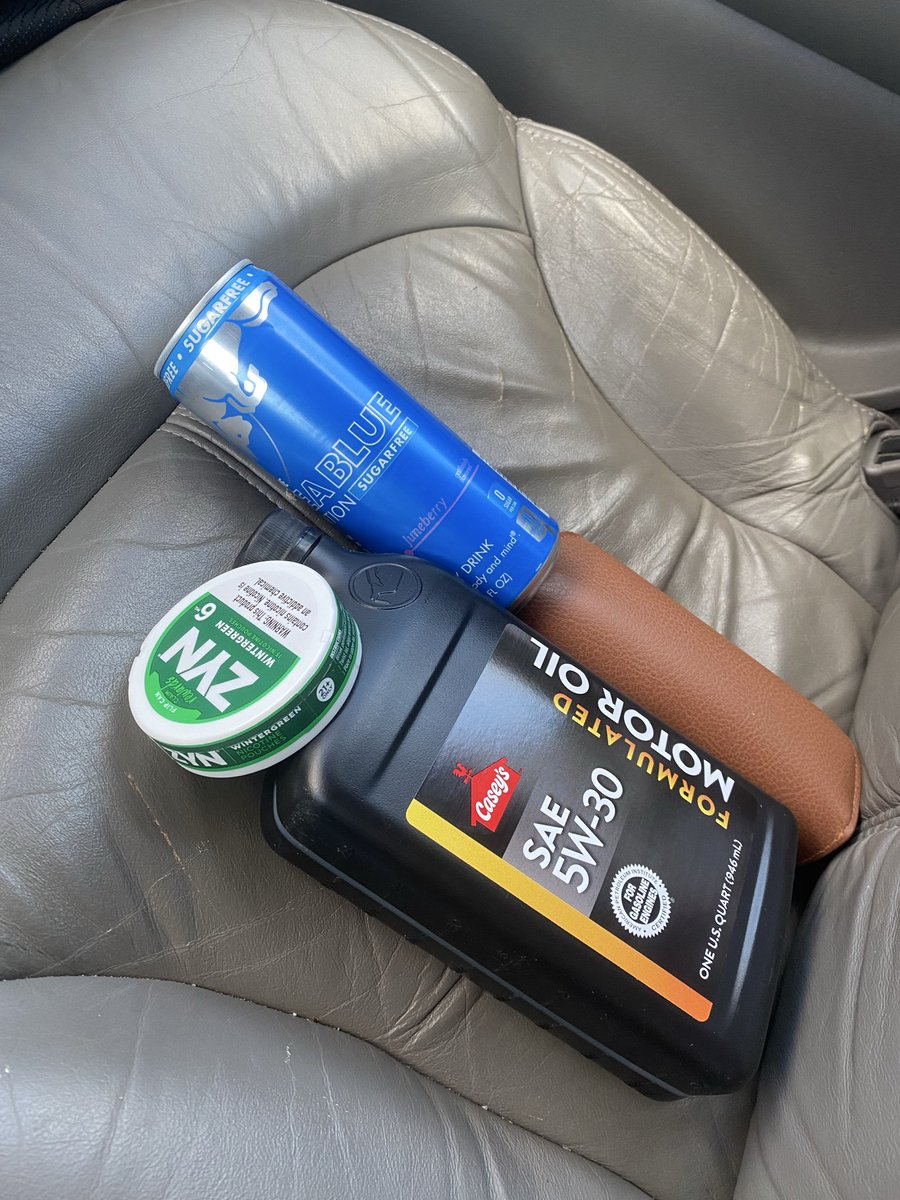 TSpeedboat96789's tweet photo. Will be having a fun night #teabagscousin https://t.co/qjVzvv57HV