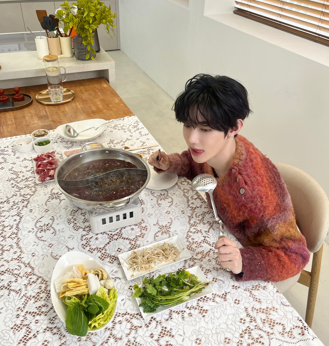 ZHANG HAO CHARTS | 장하오 tweet media