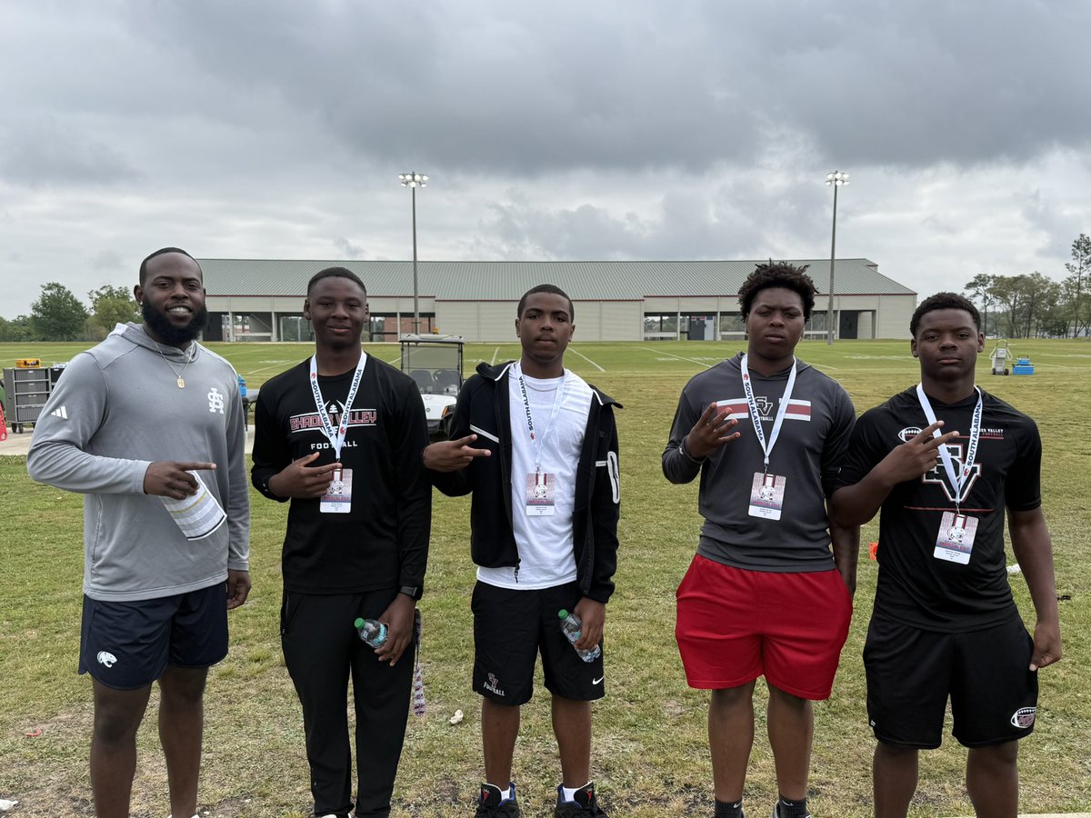 Zavier L Moore tweet media