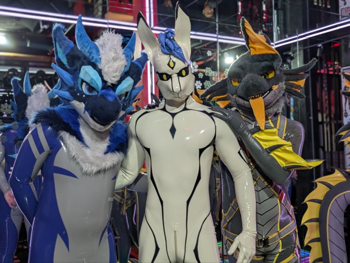 Squeaky Swirly Dragon tweet media