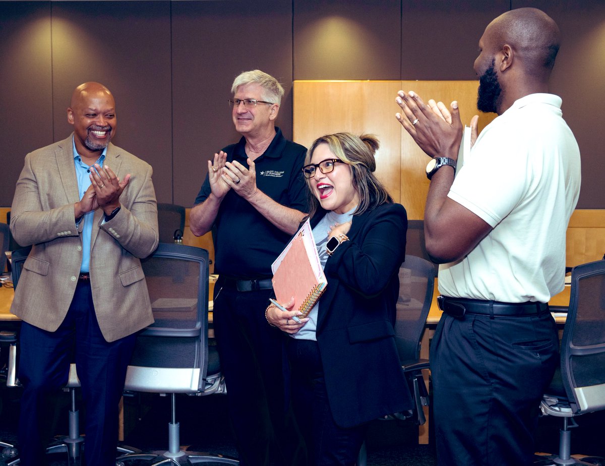 ๐บ๐๐๐๐ข ๐ณ๐๐๐๐๐๐๐๐๐ tweet media